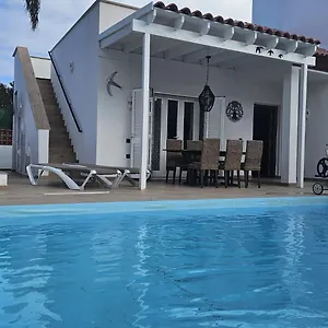 https://villa-mami.in-canary-islands.com